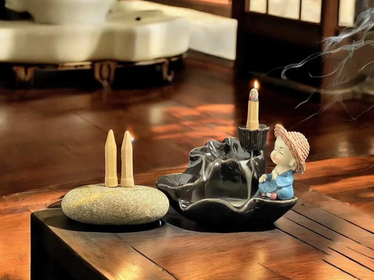 Nụ Trầm Pha Lê HTR3006